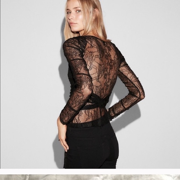 π₯ Sweetheart Neck Lace Blouse - Picture 2 of 12